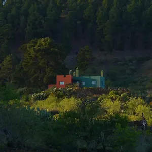 https://casa-imeldo-y-eloisa.in-canary-islands.com